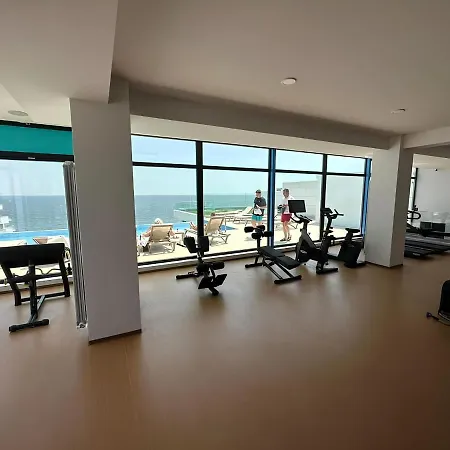 Prince Edward Infinity Beach - & Spa - Free Parking Năvodari